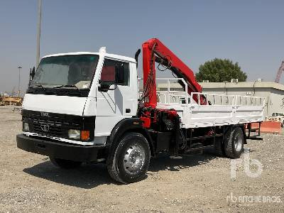 TATA LPT1618TC/52 4x2 - Грузовик бортовой/ Платформа, Автоманипулятор: фото 1 TATA LPT1618TC/52 4x2 - Грузовик бортовой/ Платформа, Автоманипулятор: фото 1