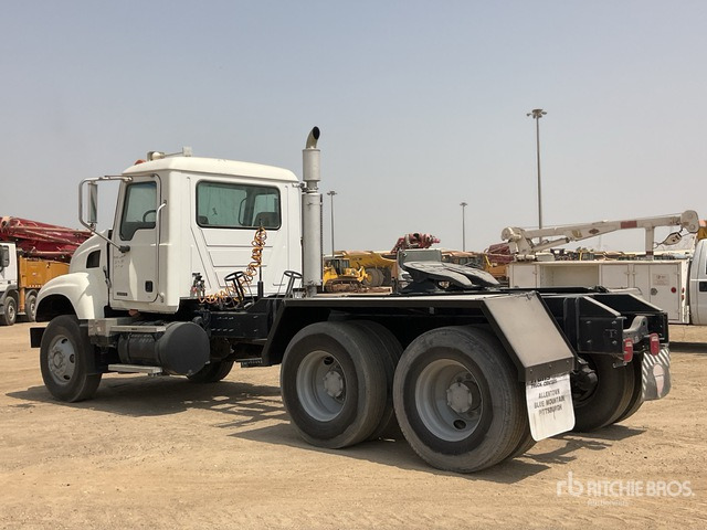 2008 Mack Granite CV713 6x4 T/A Day Cab Truck Tractor - Тягач: фото 4 2008 Mack Granite CV713 6x4 T/A Day Cab Truck Tractor - Тягач: фото 4