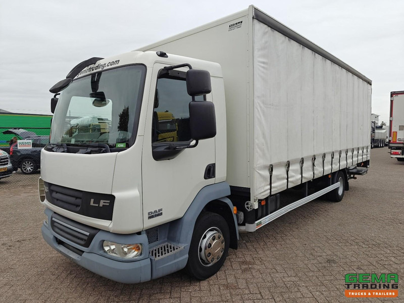 DAF FA LF45.140 4x2 Dagcab Euro4 - 12T - Schuifzeilen/Geslotenbak 6.9m + Laadklep 1500kg - 66.000km Origineel! - Handgeschakeld - Тентованный грузовик: фото 1 DAF FA LF45.140 4x2 Dagcab Euro4 - 12T - Schuifzeilen/Geslotenbak 6.9m + Laadklep 1500kg - 66.000km Origineel! - Handgeschakeld - Тентованный грузовик: фото 1