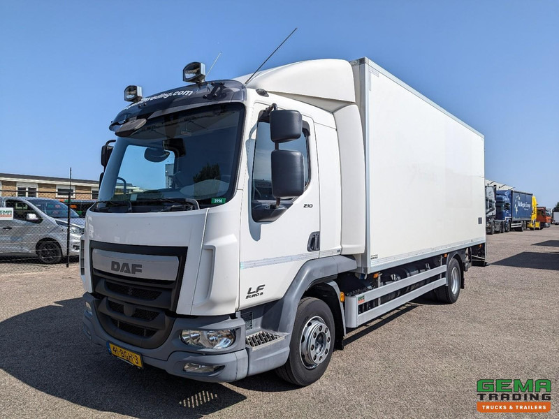DAF LF 210 FA 4x2 Slaapcab Euro6 - Koelbak 5.5M + Konvekta/Solar-Koeler + Laadklep 1500KG - Zijdeur - 08/2025 APK - Рефрижератор: фото 1 DAF LF 210 FA 4x2 Slaapcab Euro6 - Koelbak 5.5M + Konvekta/Solar-Koeler + Laadklep 1500KG - Zijdeur - 08/2025 APK - Рефрижератор: фото 1