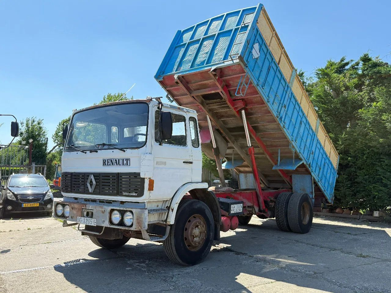 Renault G230 4X2 Tipper Spring/Spring Manual Gearbox - Самосвал: фото 2 Renault G230 4X2 Tipper Spring/Spring Manual Gearbox - Самосвал: фото 2