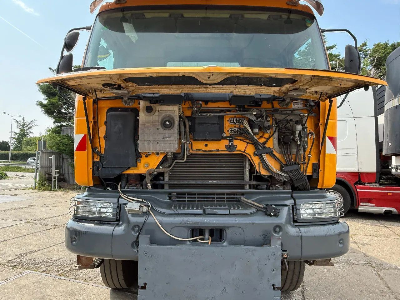 Самосвал Renault Kerax 400 6X6 Tipper Spring/spring ZF Man Gear E: фото 11