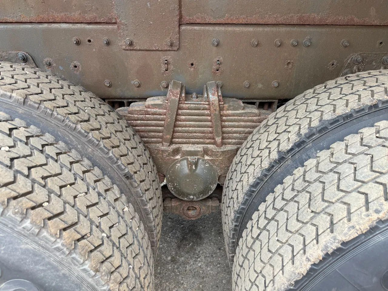 Самосвал Renault Kerax 400 6X6 Tipper Spring/spring ZF Man Gear E: фото 6