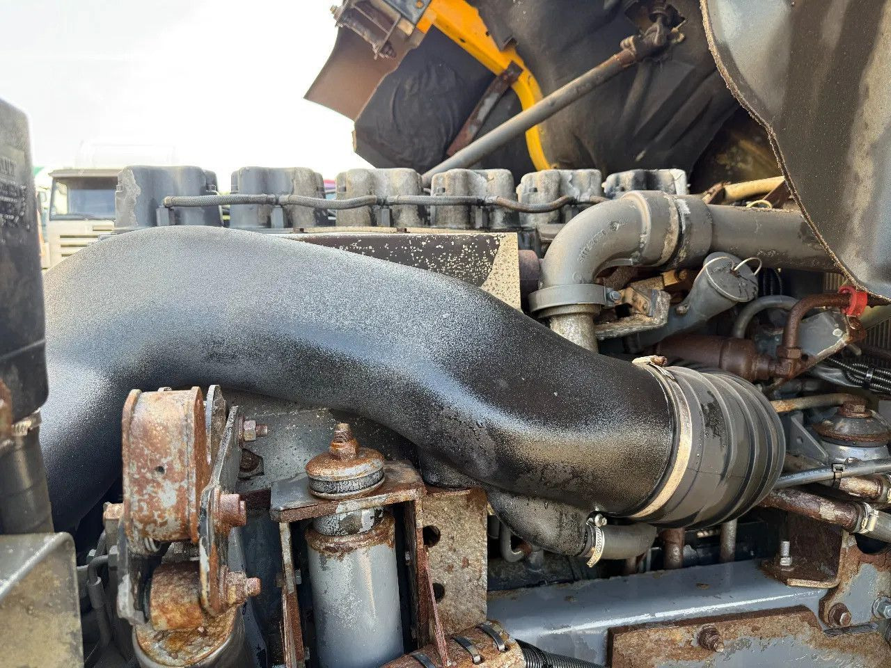 Самосвал Renault Kerax 400 6X6 Tipper Spring/spring ZF Man Gear E: фото 25