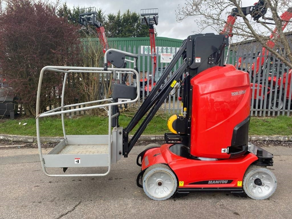 Manitou 100 VJR - Вертикальный мачтовый подъемник: фото 1 Manitou 100 VJR - Вертикальный мачтовый подъемник: фото 1