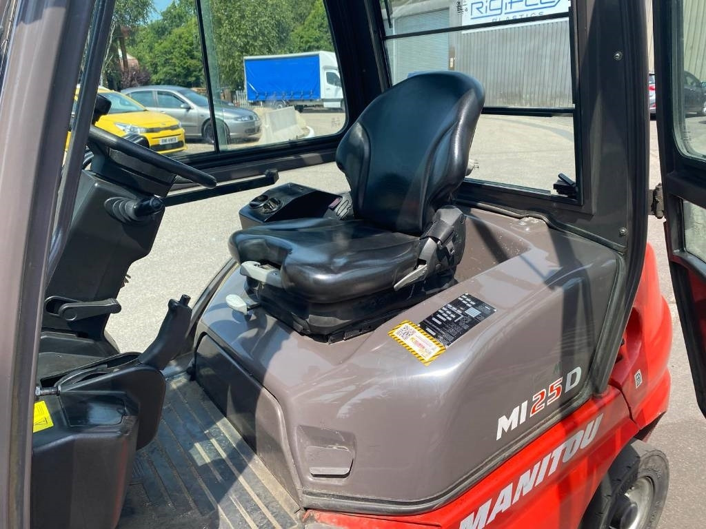 Дизельный погрузчик Manitou Mi25D: фото 23