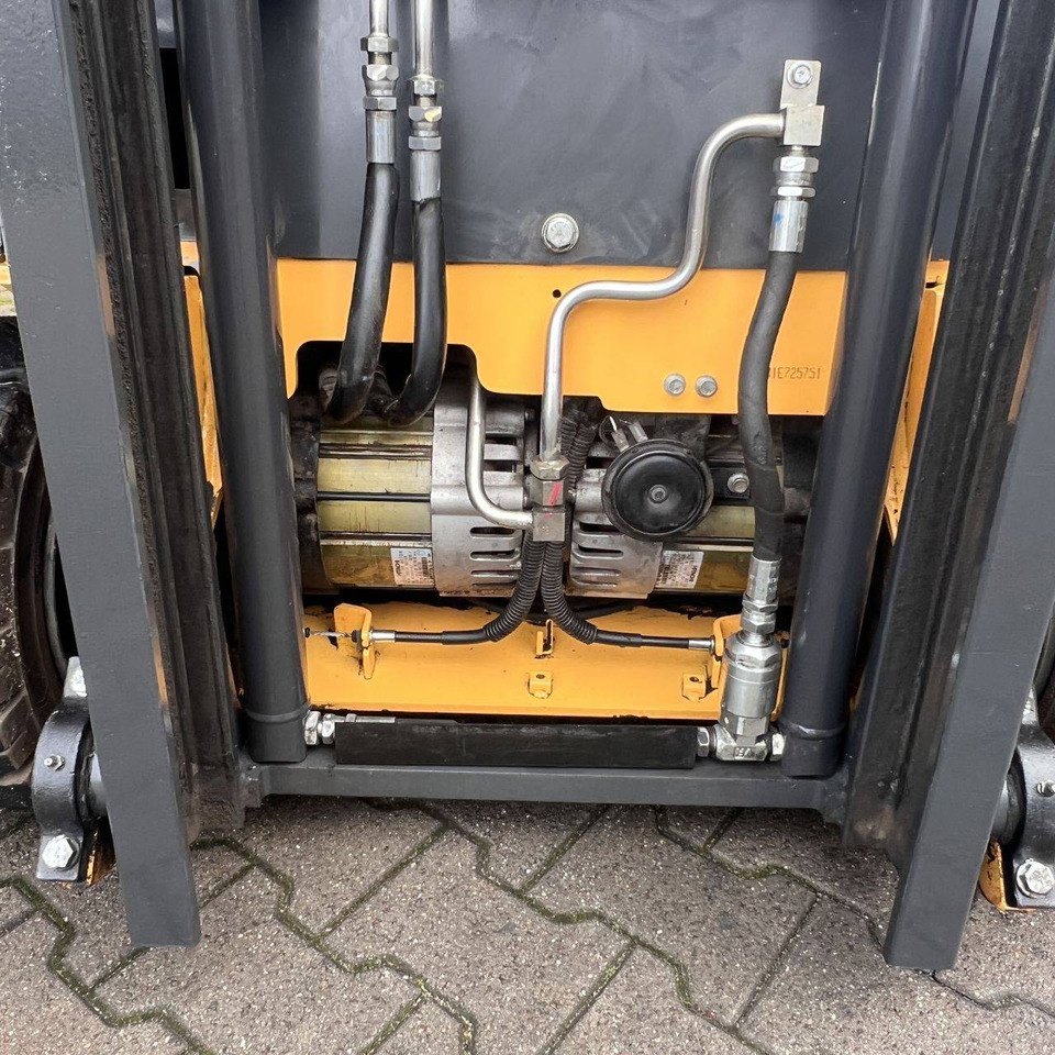 Электропогрузчик Atlet ET18 (1N1): фото 16 Электропогрузчик Atlet ET18 (1N1): фото 16