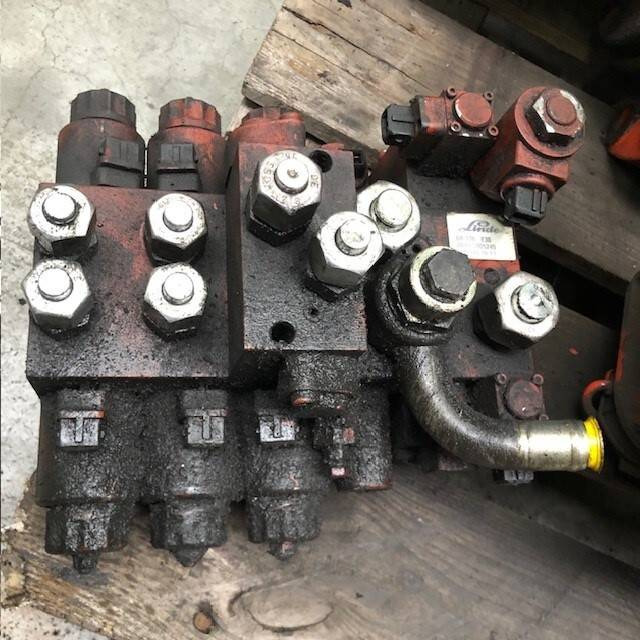 Hydraulic control valve, 4way - Гидравлический клапан для Погрузочно-разгрузочной техники: фото 2 Hydraulic control valve, 4way - Гидравлический клапан для Погрузочно-разгрузочной техники: фото 2