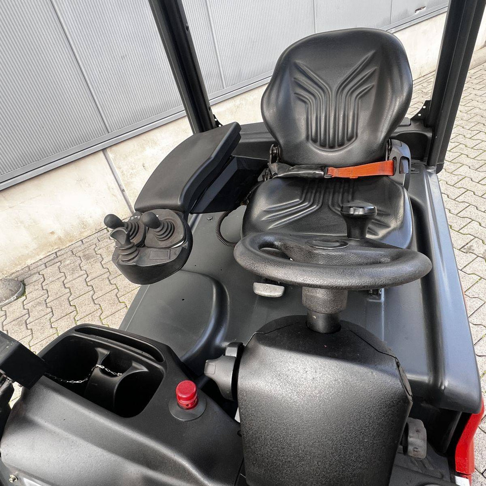 Linde E20L (386) - Электропогрузчик: фото 4 Linde E20L (386) - Электропогрузчик: фото 4