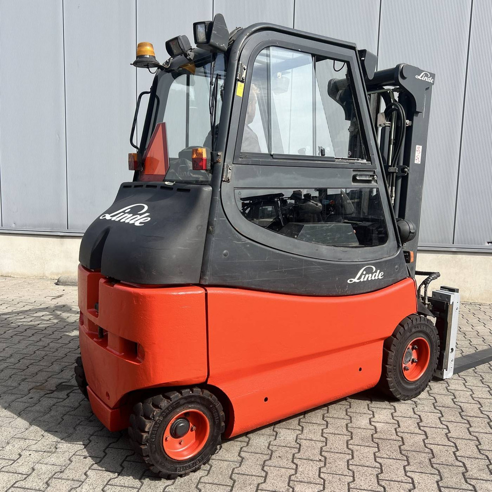 Linde E30-600S (336-03) - Электропогрузчик: фото 3 Linde E30-600S (336-03) - Электропогрузчик: фото 3