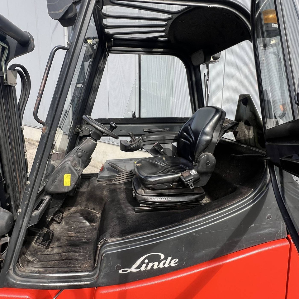 Linde E30-600S (336-03) - Электропогрузчик: фото 5 Linde E30-600S (336-03) - Электропогрузчик: фото 5