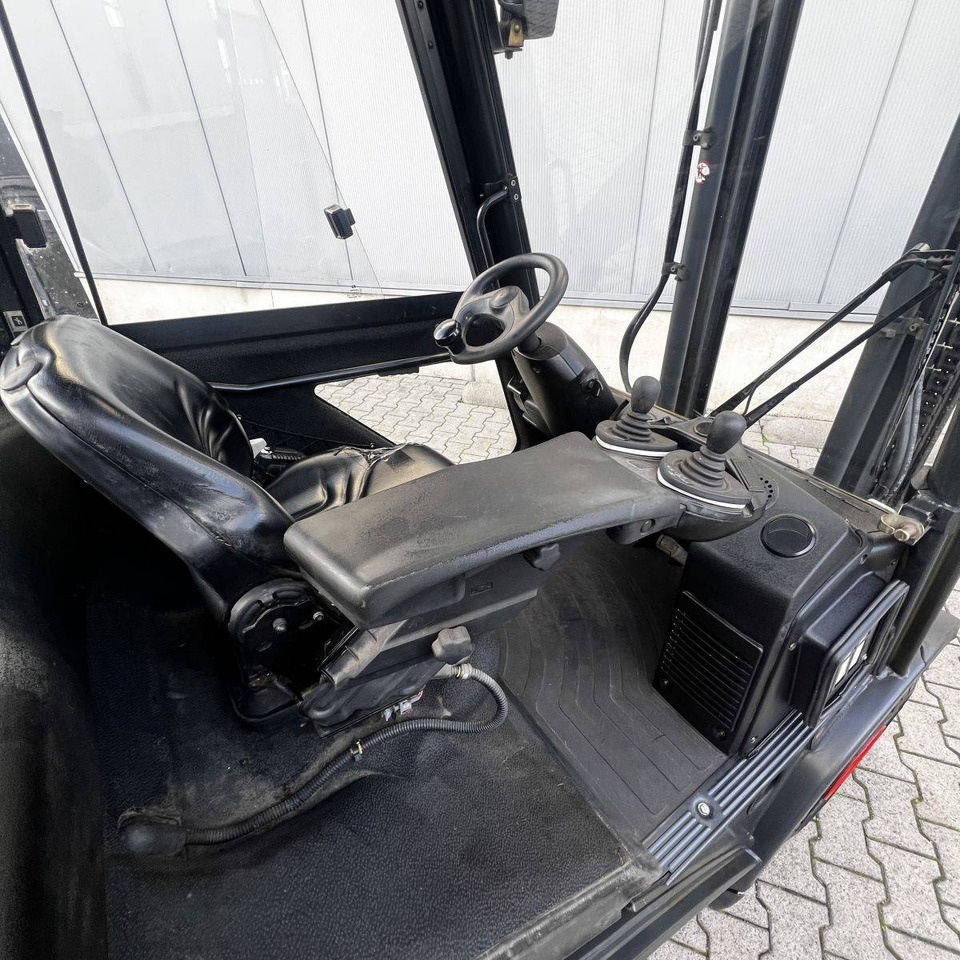 Linde H25D (392) - Дизельный погрузчик: фото 5 Linde H25D (392) - Дизельный погрузчик: фото 5