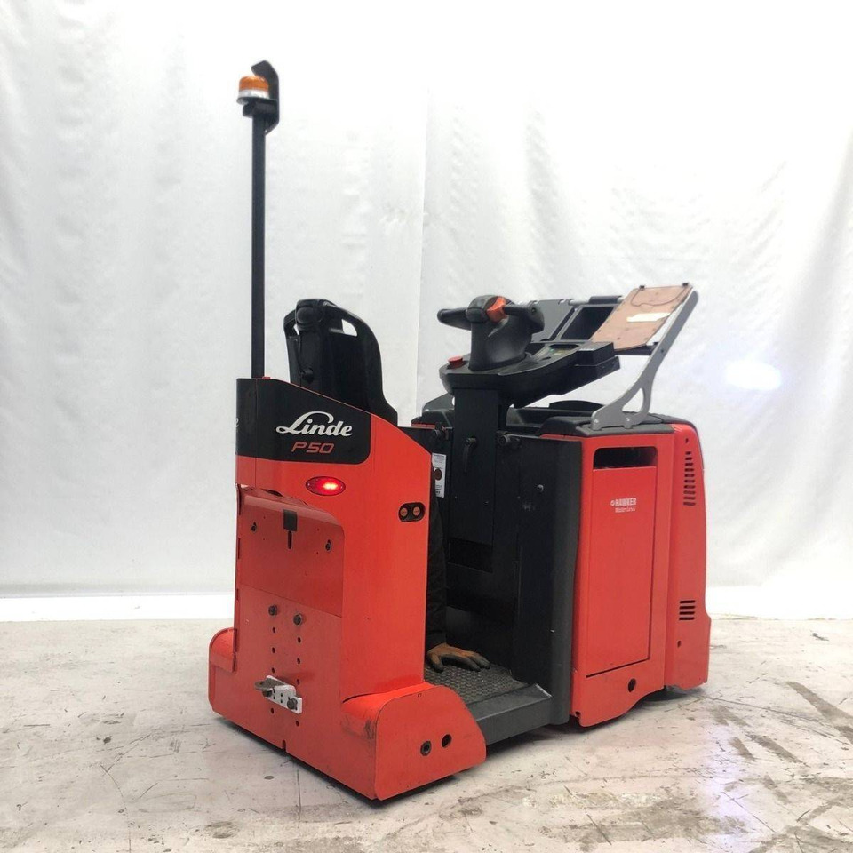 Linde P50C (1190) - Складской тягач: фото 3 Linde P50C (1190) - Складской тягач: фото 3