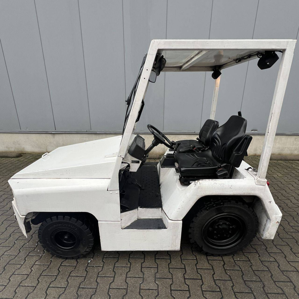 Nissan FV02A25U - Складской тягач: фото 3 Nissan FV02A25U - Складской тягач: фото 3
