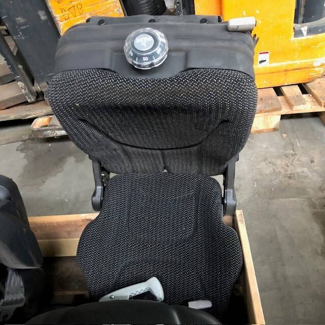 Pilot Seat 21/MN60 - Кабина и интерьер для Погрузочно-разгрузочной техники: фото 2 Pilot Seat 21/MN60 - Кабина и интерьер для Погрузочно-разгрузочной техники: фото 2