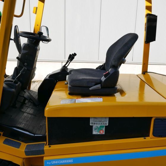 Unicarriers EH30L (G1Q2L30Q) - Электропогрузчик: фото 4 Unicarriers EH30L (G1Q2L30Q) - Электропогрузчик: фото 4