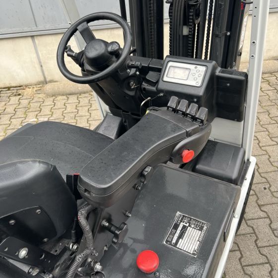 Unicarriers ET16 (AG1N12L16Q) - Электропогрузчик: фото 4 Unicarriers ET16 (AG1N12L16Q) - Электропогрузчик: фото 4