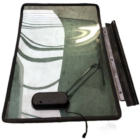 Window Assy, front for Nissan - Стекло и запчасти для Погрузочно-разгрузочной техники: фото 1 Window Assy, front for Nissan - Стекло и запчасти для Погрузочно-разгрузочной техники: фото 1