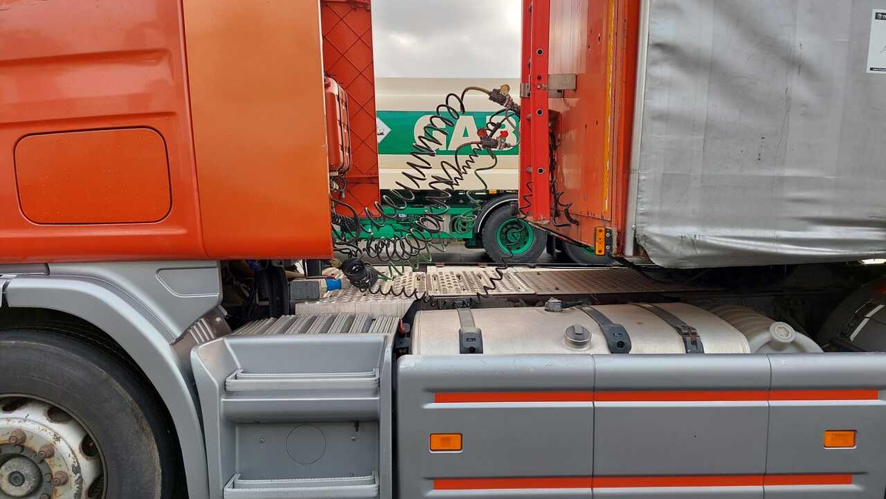 JANS - Полуприцеп-цистерна: фото 2 JANS - Полуприцеп-цистерна: фото 2