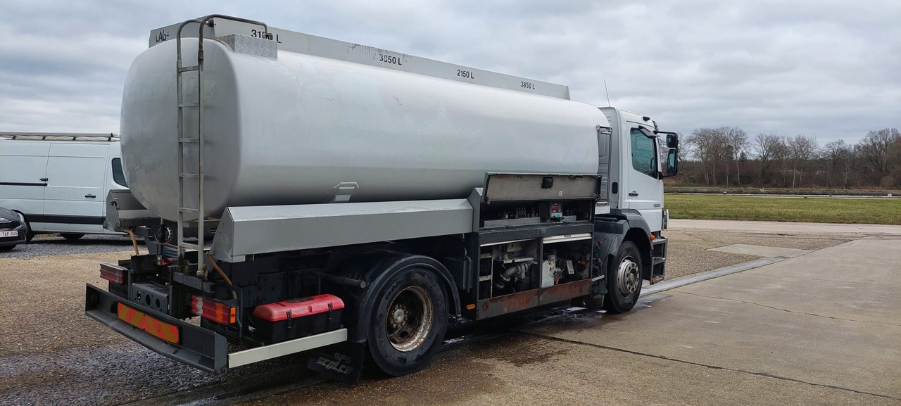 Грузовик-цистерна MERCEDES: фото 8