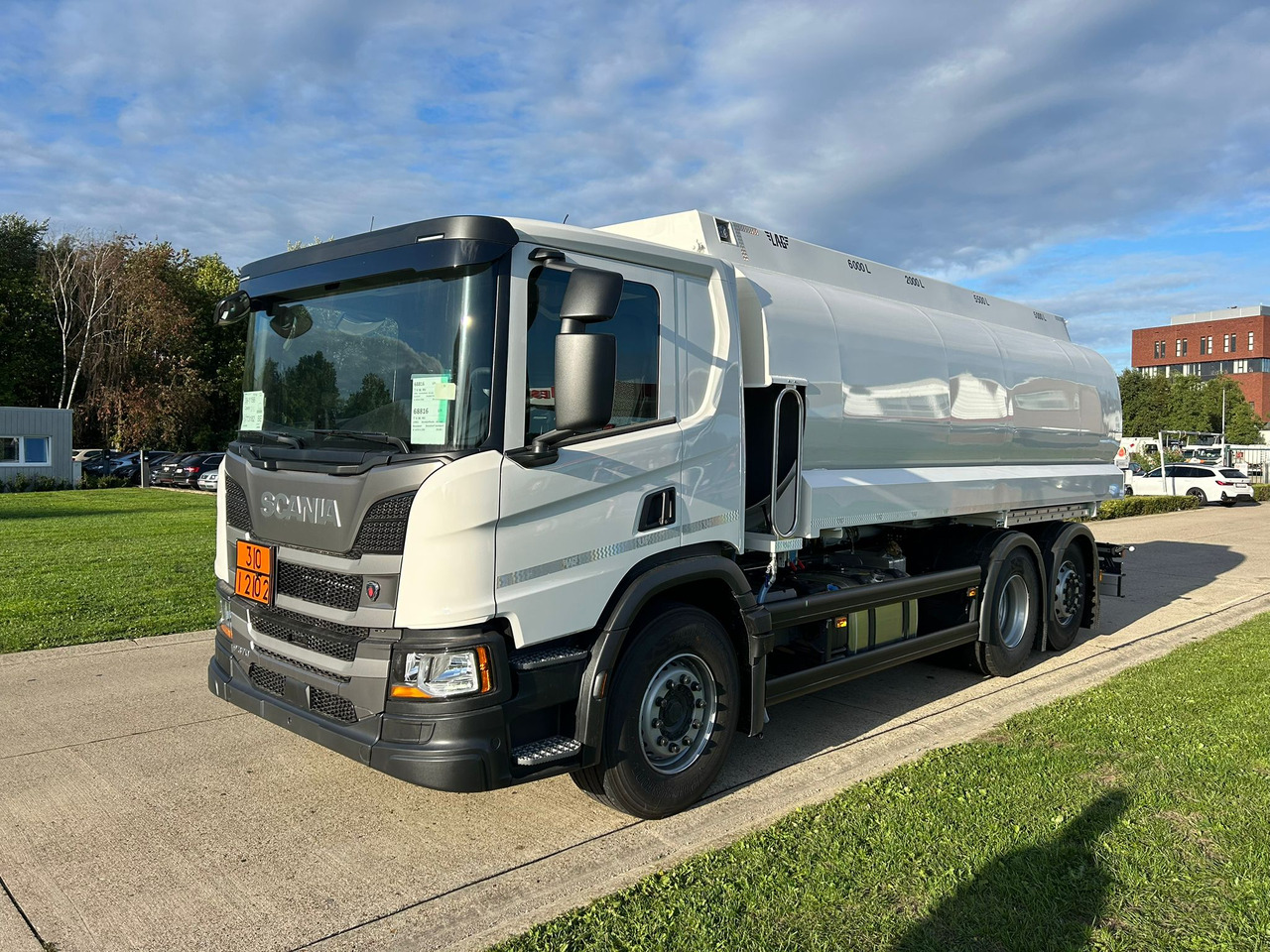 SCANIA P370 - Грузовик-цистерна: фото 1 SCANIA P370 - Грузовик-цистерна: фото 1