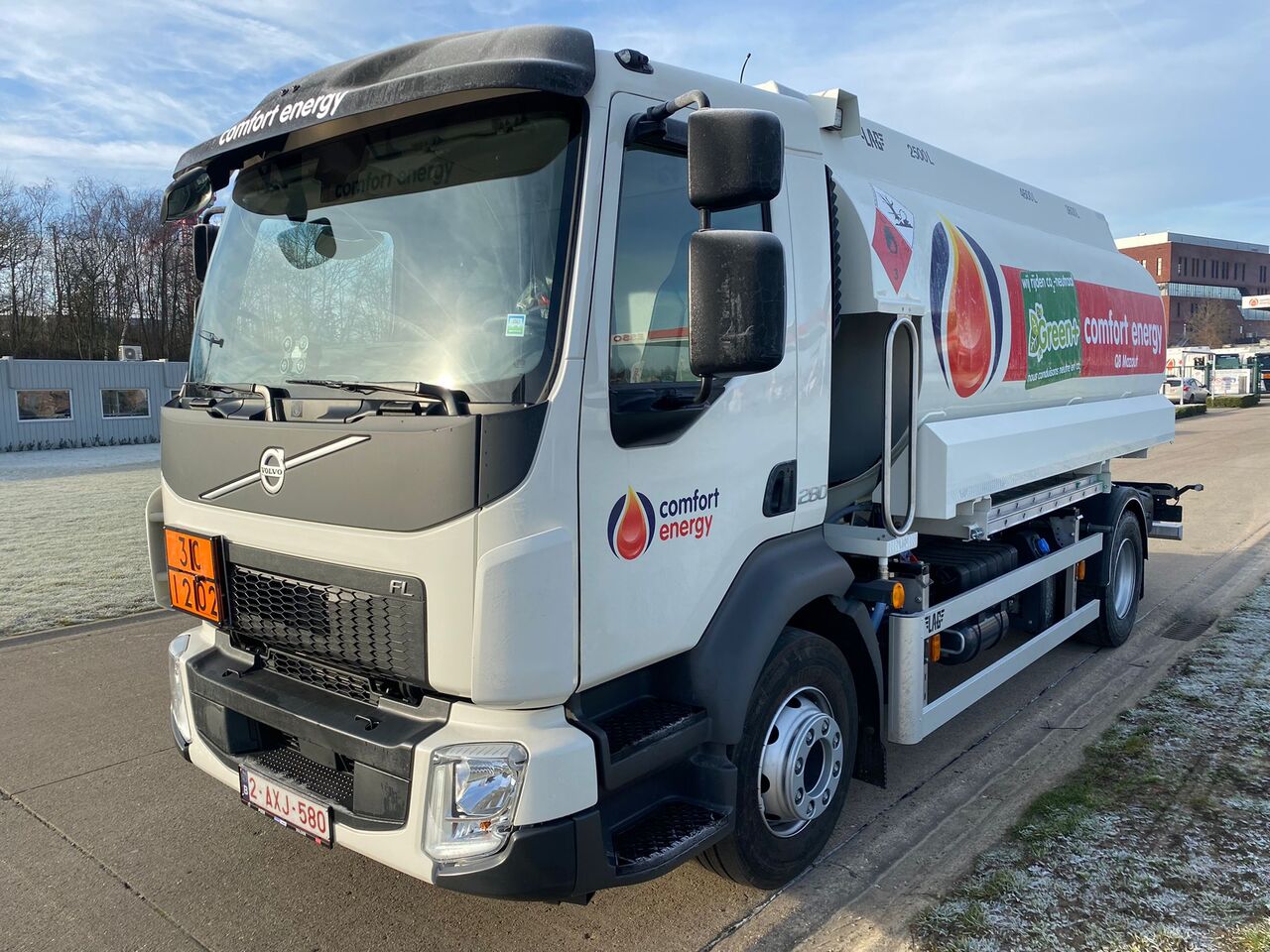 VOLVO FL - Грузовик-цистерна: фото 1 VOLVO FL - Грузовик-цистерна: фото 1