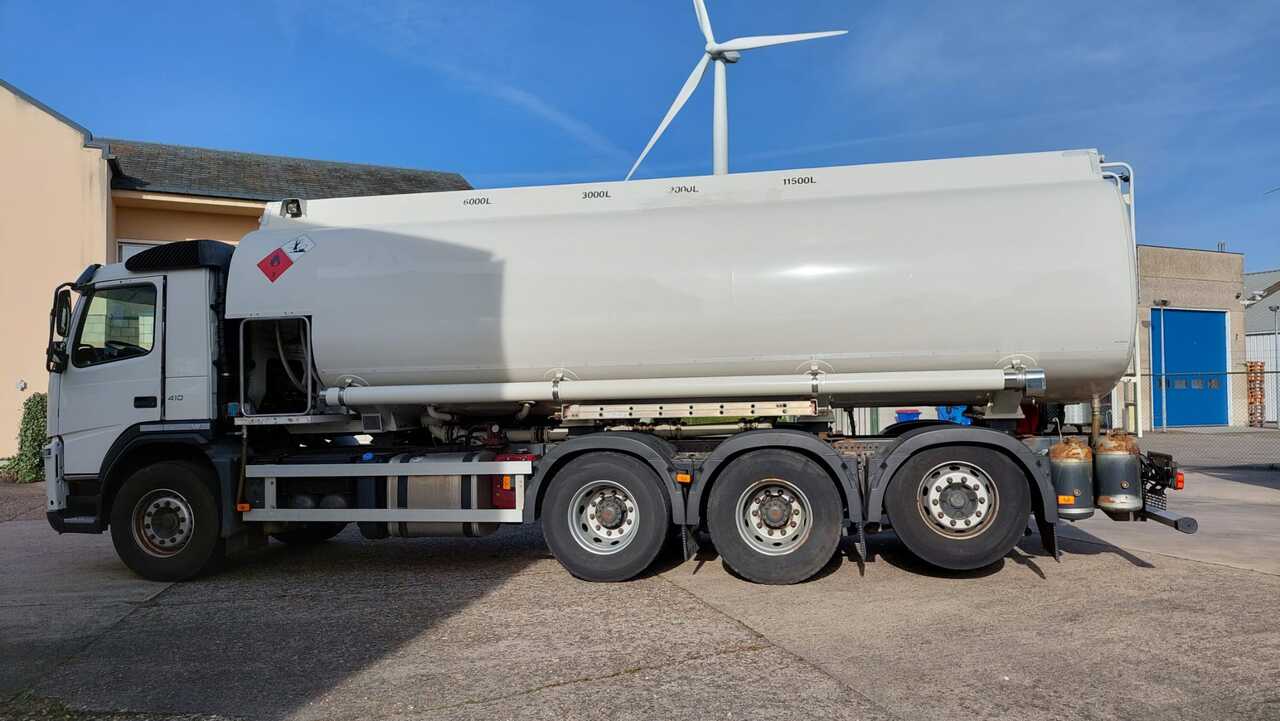 Грузовик-цистерна Volvo FMFH: фото 10