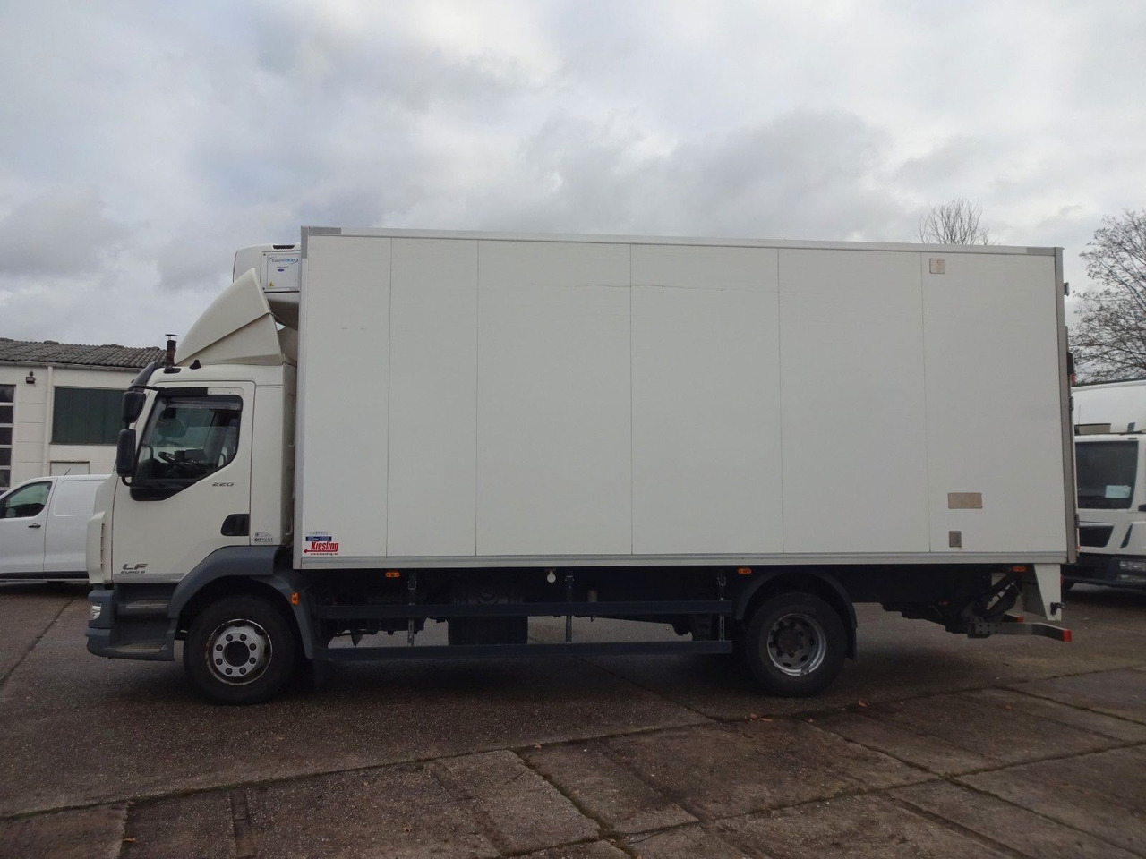 DAF LF 220, 16 T, LBW, Türen, Klima, Automat, Kamera - Грузовик с закрытым кузовом: фото 4 DAF LF 220, 16 T, LBW, Türen, Klima, Automat, Kamera - Грузовик с закрытым кузовом: фото 4