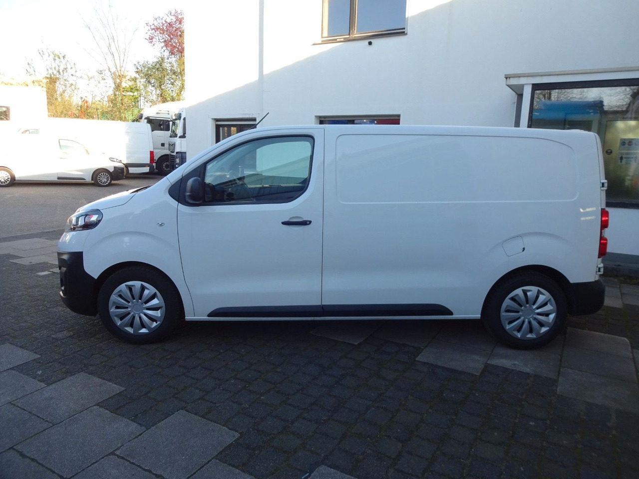 Opel 50 x Vivaro Kasten, L1H1, Klima, PDC, Tempomat - Легковой фургон: фото 4 Opel 50 x Vivaro Kasten, L1H1, Klima, PDC, Tempomat - Легковой фургон: фото 4