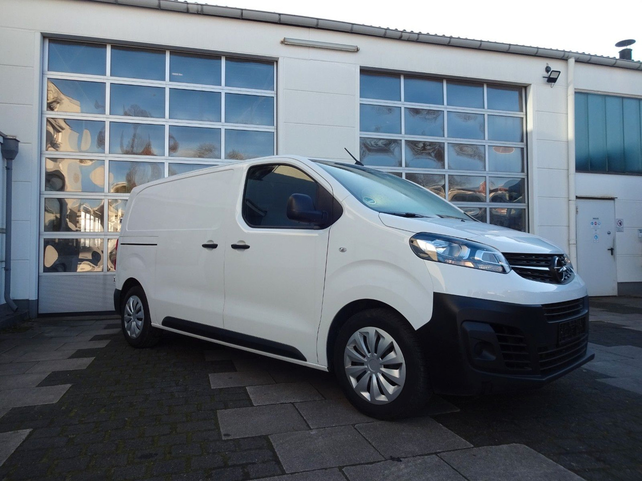 Opel 50 x Vivaro Kasten, L1H1, Klima, PDC, Tempomat - Легковой фургон: фото 5 Opel 50 x Vivaro Kasten, L1H1, Klima, PDC, Tempomat - Легковой фургон: фото 5