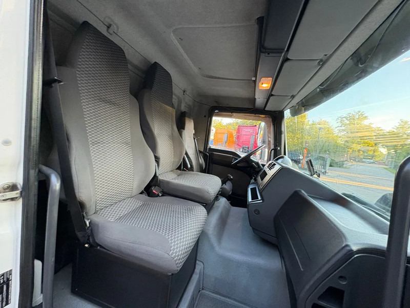 Грузовик с закрытым кузовом MAN TGL 8.240 Cargolift Laadklep NL Truck APK/TUV 02-2026: фото 14 Грузовик с закрытым кузовом MAN TGL 8.240 Cargolift Laadklep NL Truck APK/TUV 02-2026: фото 14