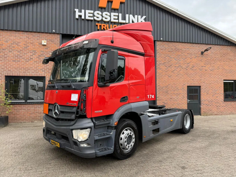 Mercedes-Benz Actros 1936 4X2 NL Truck 724.850KM - Тягач: фото 1 Mercedes-Benz Actros 1936 4X2 NL Truck 724.850KM - Тягач: фото 1