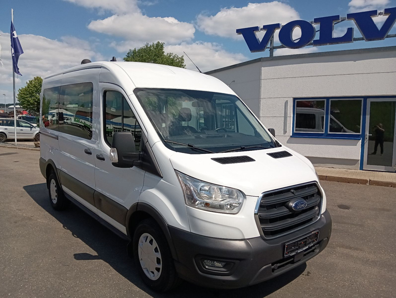 Ford Transit Kombi 350 L2 Trend 9-Sitzer 2xHeizung/Kl - Пассажирский фургон, Грузопассажирский фургон: фото 1 Ford Transit Kombi 350 L2 Trend 9-Sitzer 2xHeizung/Kl - Пассажирский фургон, Грузопассажирский фургон: фото 1
