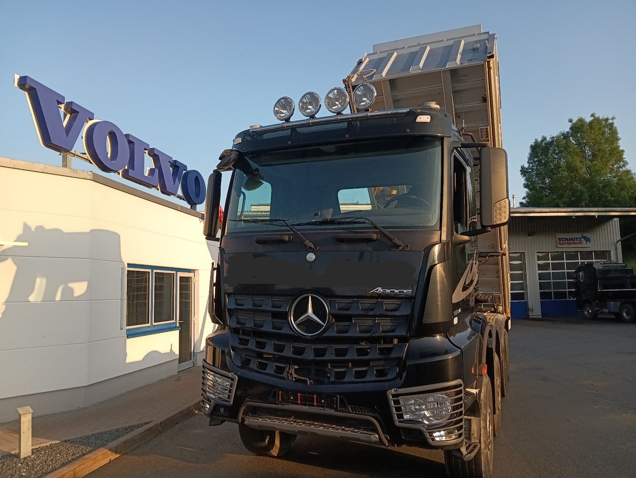 Mercedes-Benz AROCS 3246 8x4 MEILLER 3-Seiten Bordmatic SCHALT - Самосвал: фото 1 Mercedes-Benz AROCS 3246 8x4 MEILLER 3-Seiten Bordmatic SCHALT - Самосвал: фото 1
