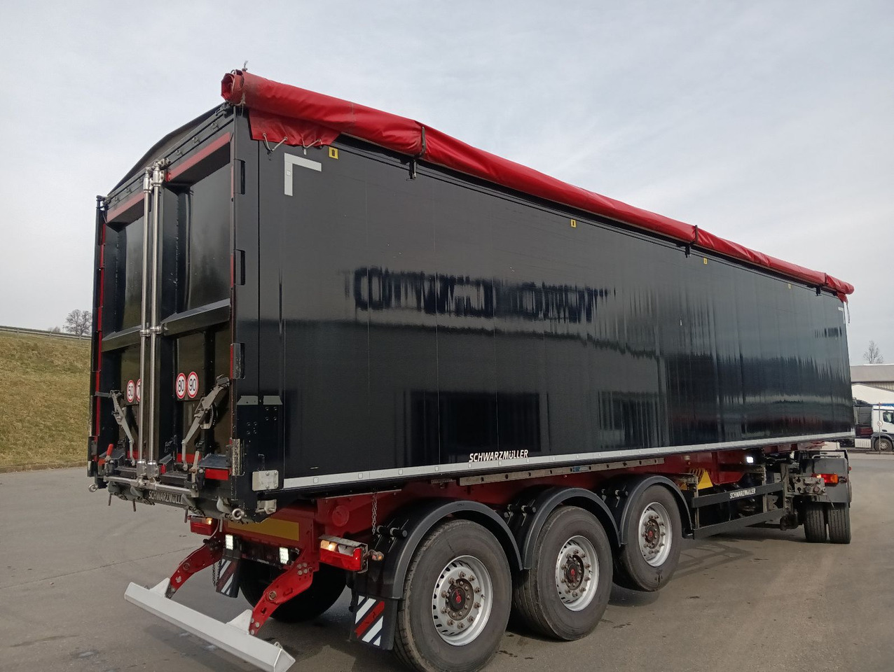 Schwarzmüller K-Serie ALU 54m3 Getreide 6250kg TopZustand - Самосвальный полуприцеп: фото 2 Schwarzmüller K-Serie ALU 54m3 Getreide 6250kg TopZustand - Самосвальный полуприцеп: фото 2