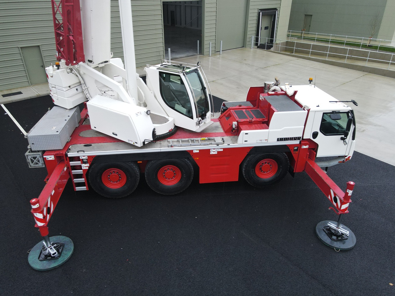 LIEBHERR LTM1060-3.1 - Excellent Condition and Full Remote - Вседорожный кран: фото 3 LIEBHERR LTM1060-3.1 - Excellent Condition and Full Remote - Вседорожный кран: фото 3