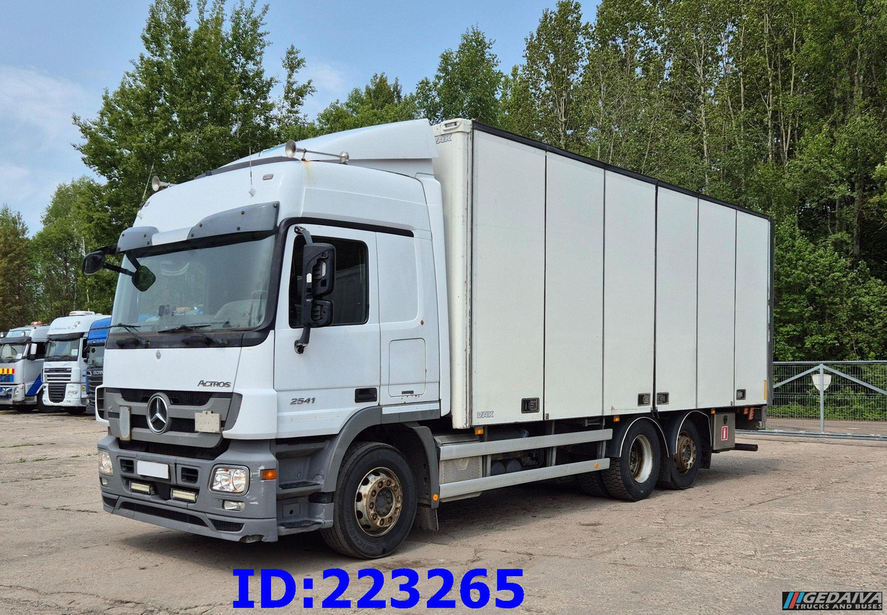 MERCEDES-BENZ Actros 2541 6x2 Retarder Open side box - Изотермический грузовик: фото 1 MERCEDES-BENZ Actros 2541 6x2 Retarder Open side box - Изотермический грузовик: фото 1