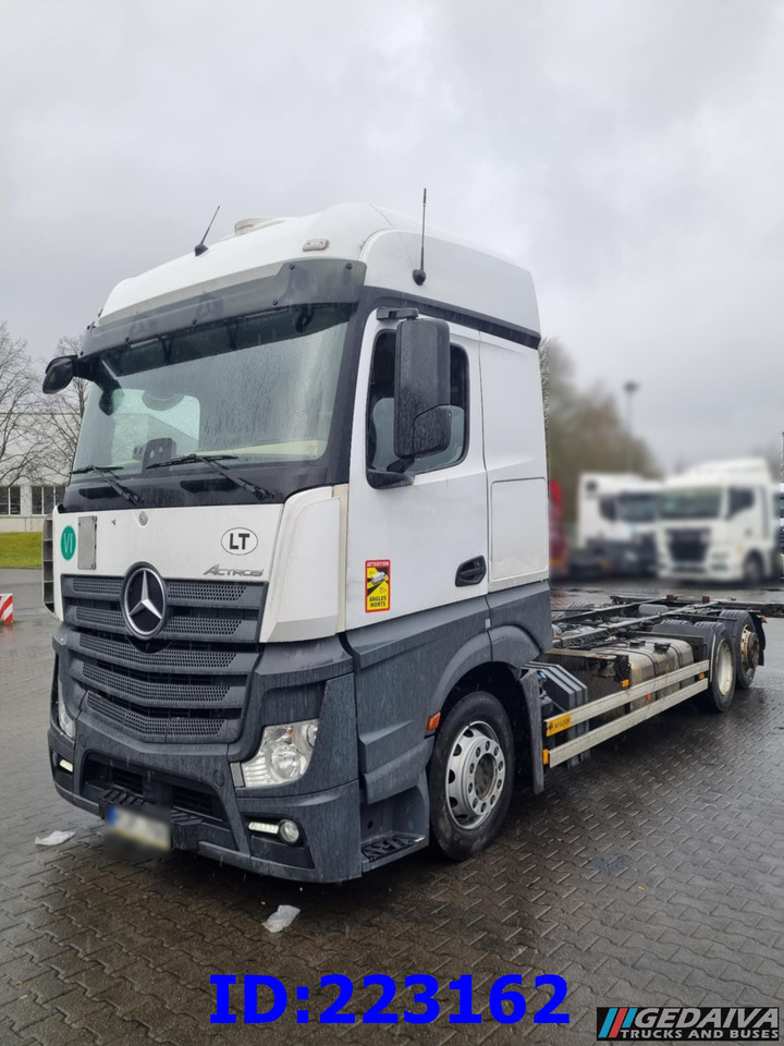 MERCEDES-BENZ Actros 2542 BDF 6x2 Euro6 - Грузовик-шасси: фото 1 MERCEDES-BENZ Actros 2542 BDF 6x2 Euro6 - Грузовик-шасси: фото 1