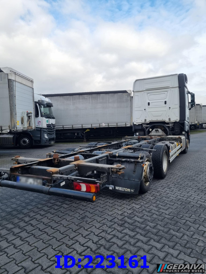 MERCEDES-BENZ Actros 2542 BDF 6x2 Euro6 - Грузовик-шасси: фото 3 MERCEDES-BENZ Actros 2542 BDF 6x2 Euro6 - Грузовик-шасси: фото 3