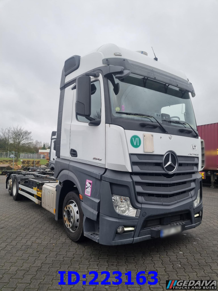 MERCEDES-BENZ Actros 2542 BDF 6x2 Euro6 - Грузовик-шасси: фото 1 MERCEDES-BENZ Actros 2542 BDF 6x2 Euro6 - Грузовик-шасси: фото 1
