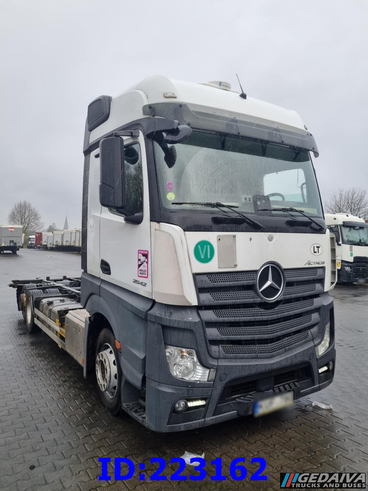 MERCEDES-BENZ Actros 2542 BDF 6x2 Euro6 - Грузовик-шасси: фото 2 MERCEDES-BENZ Actros 2542 BDF 6x2 Euro6 - Грузовик-шасси: фото 2