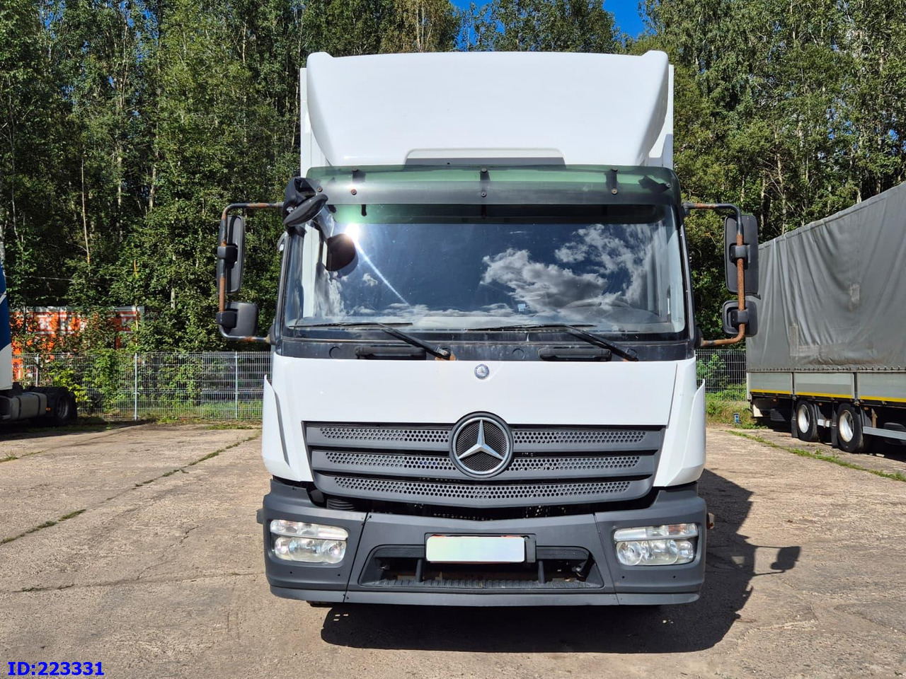 MERCEDES-BENZ Atego 1221 Euro6 (Open side box) - Изотермический грузовик: фото 2 MERCEDES-BENZ Atego 1221 Euro6 (Open side box) - Изотермический грузовик: фото 2