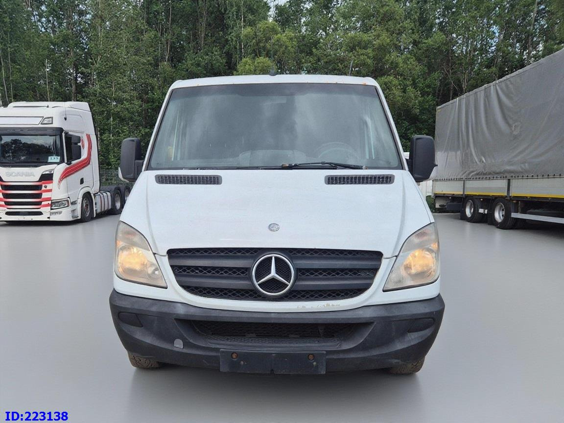 MERCEDES-BENZ Sprinter 213 - Euro5 - Микроавтобус, Пассажирский фургон: фото 2 MERCEDES-BENZ Sprinter 213 - Euro5 - Микроавтобус, Пассажирский фургон: фото 2