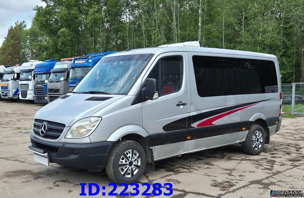 MERCEDES-BENZ Sprinter 313 - Kasten VIP -Euro5 - Туристический автобус: фото 1 MERCEDES-BENZ Sprinter 313 - Kasten VIP -Euro5 - Туристический автобус: фото 1