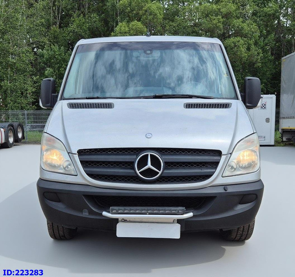 MERCEDES-BENZ Sprinter 313 - Kasten VIP -Euro5 - Микроавтобус, Пассажирский фургон: фото 2 MERCEDES-BENZ Sprinter 313 - Kasten VIP -Euro5 - Микроавтобус, Пассажирский фургон: фото 2