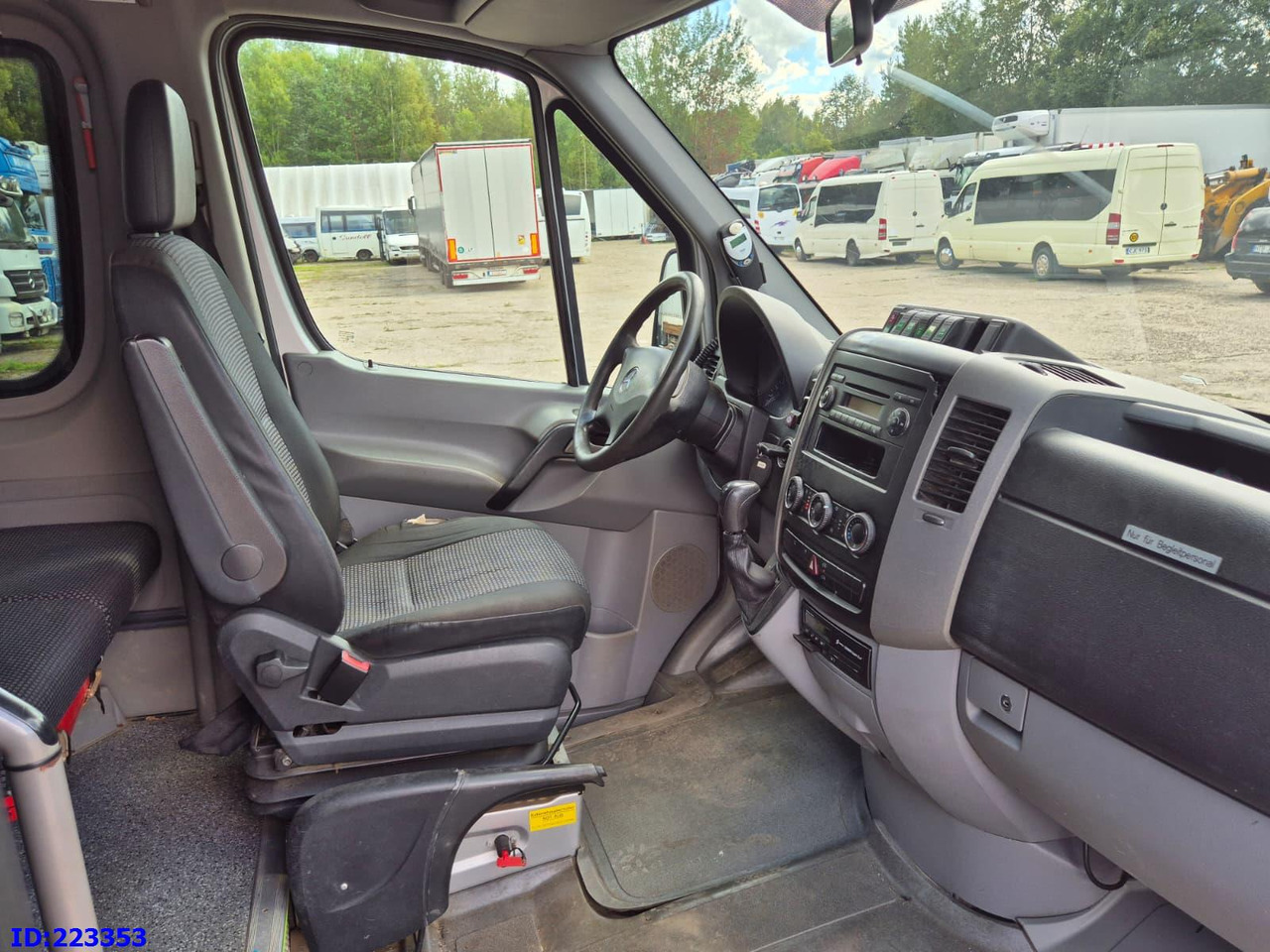 Туристический автобус MERCEDES-BENZ Sprinter 518 - 23 Seater: фото 13