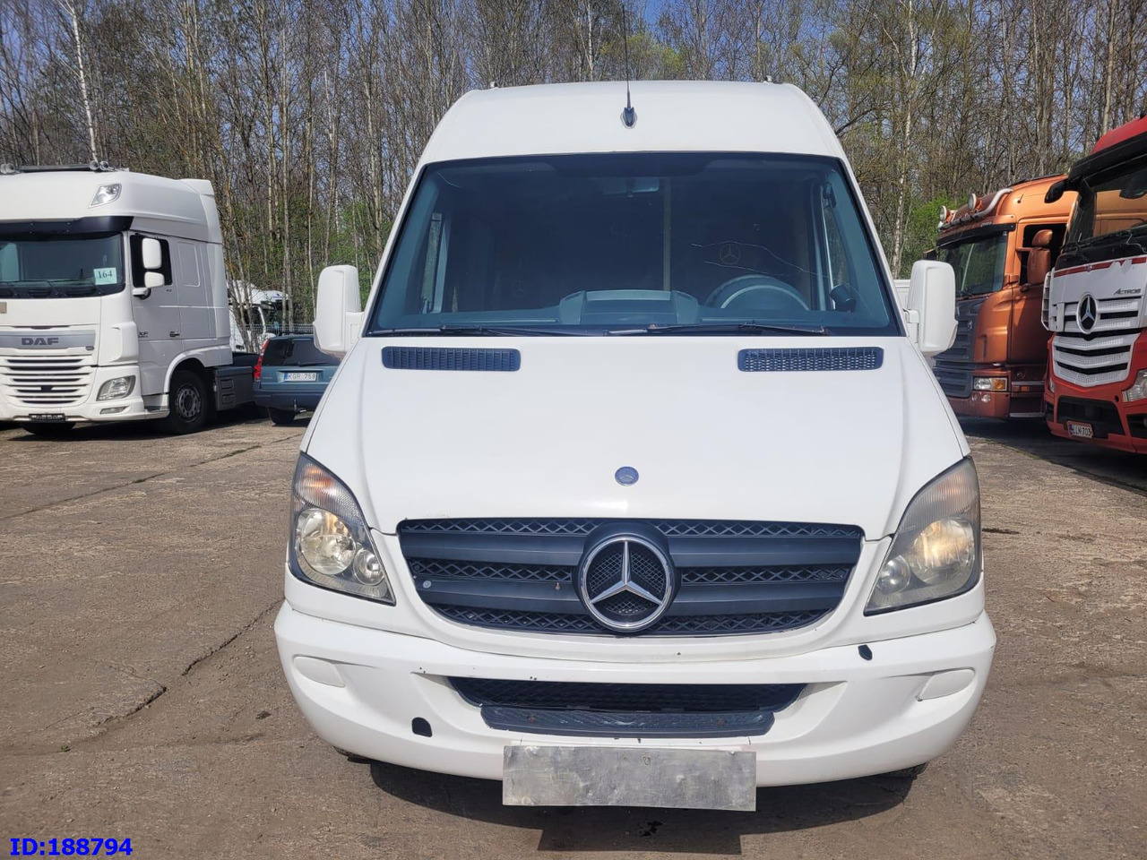 MERCEDES-BENZ Sprinter 518 -  Kasten VIP - 20 Seater - Туристический автобус: фото 2 MERCEDES-BENZ Sprinter 518 -  Kasten VIP - 20 Seater - Туристический автобус: фото 2