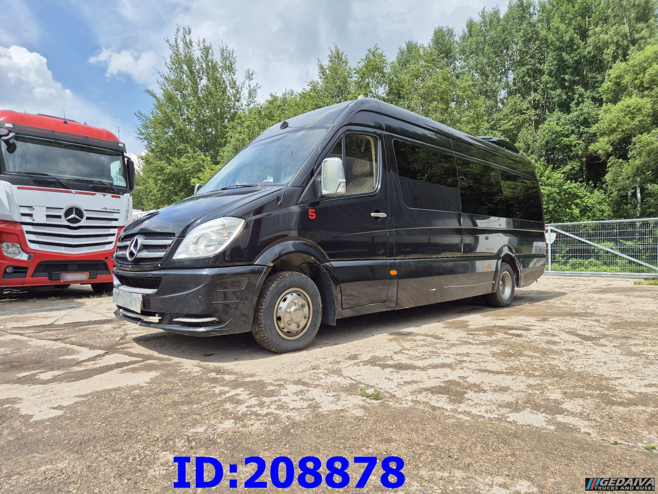 MERCEDES-BENZ Sprinter 519 -VIP- 17 places - Туристический автобус: фото 1 MERCEDES-BENZ Sprinter 519 -VIP- 17 places - Туристический автобус: фото 1