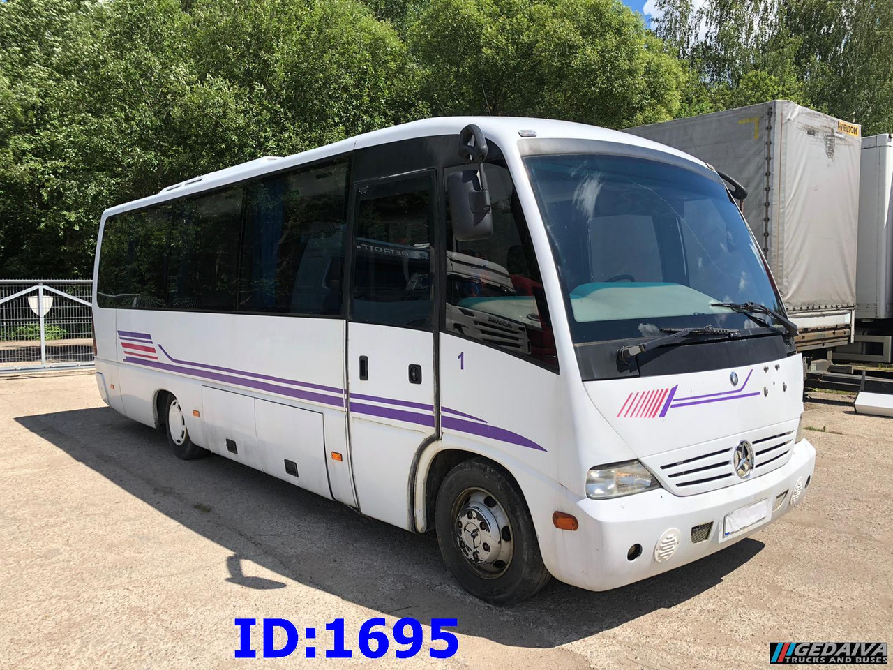 MERCEDES-BENZ Vario Medio 815 30-Seater - Туристический автобус: фото 1 MERCEDES-BENZ Vario Medio 815 30-Seater - Туристический автобус: фото 1
