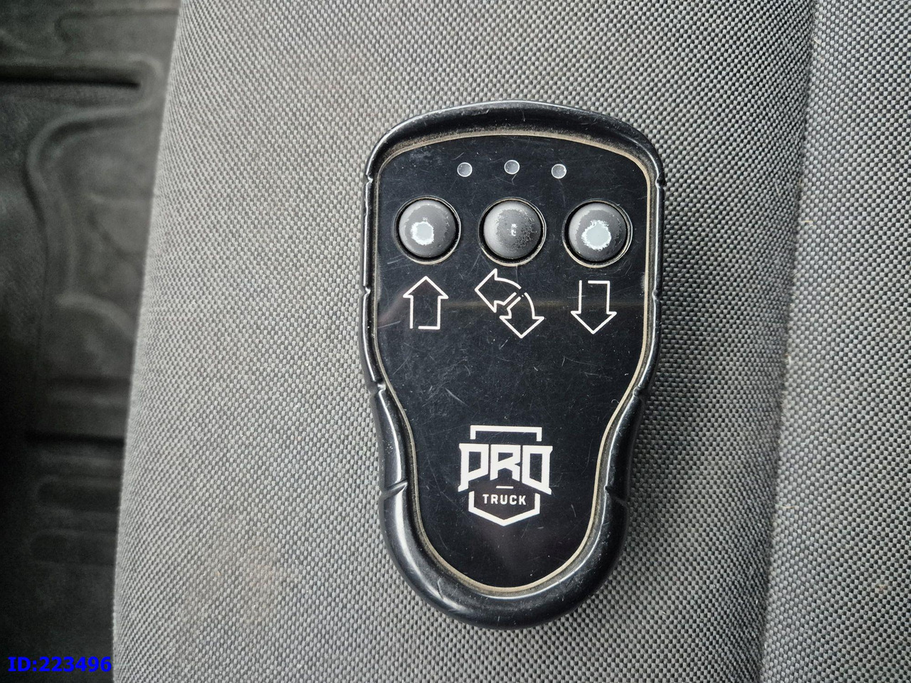 Изотермический грузовик RENAULT Master: фото 21